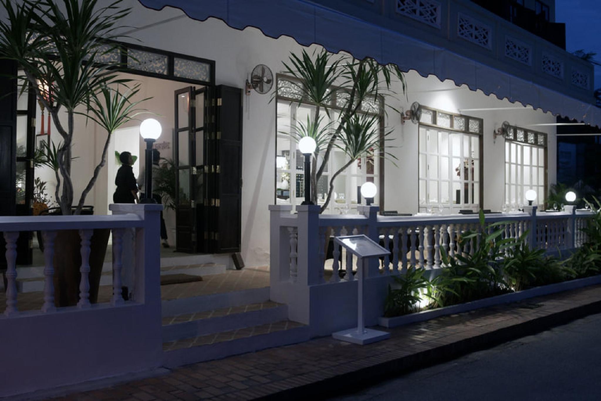 Ngoại cảnh khách sạn