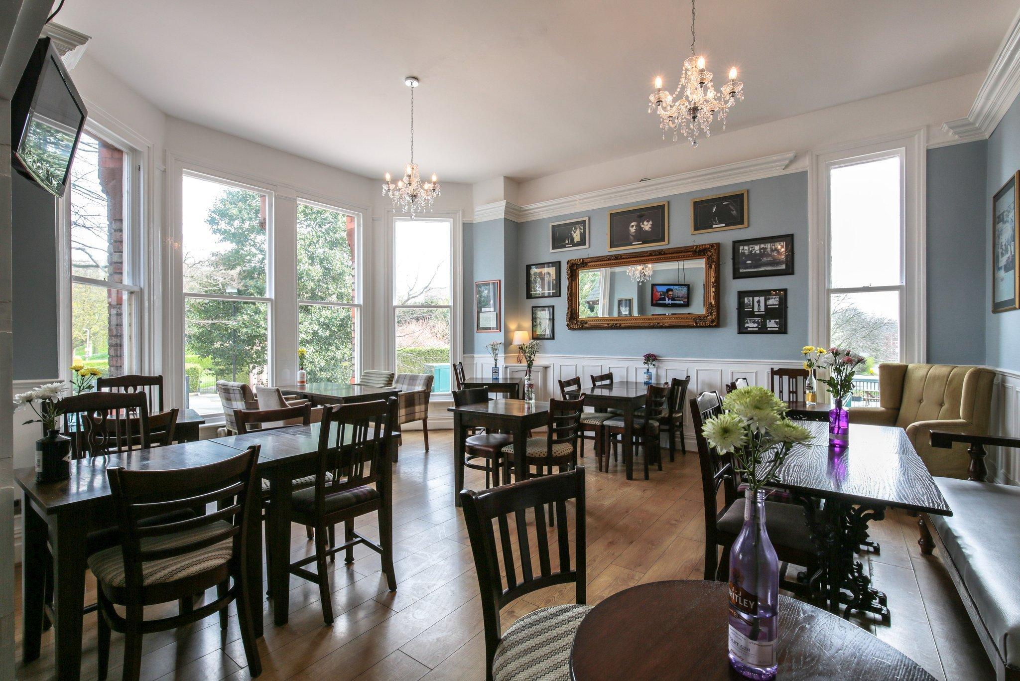 Đồ ăn và thức uống