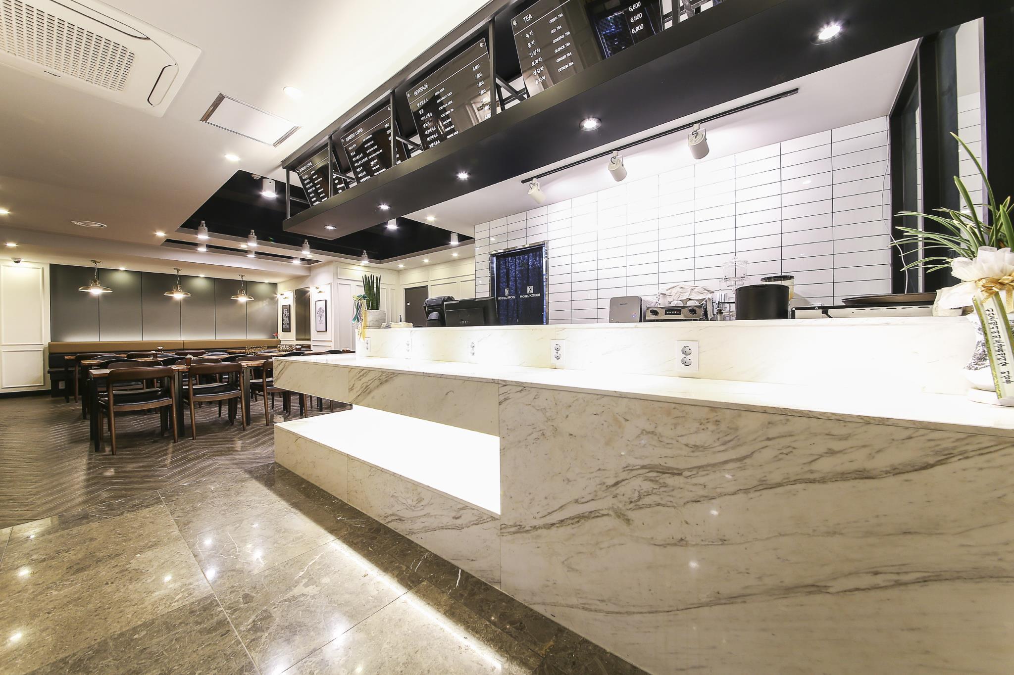 Đồ ăn và thức uống