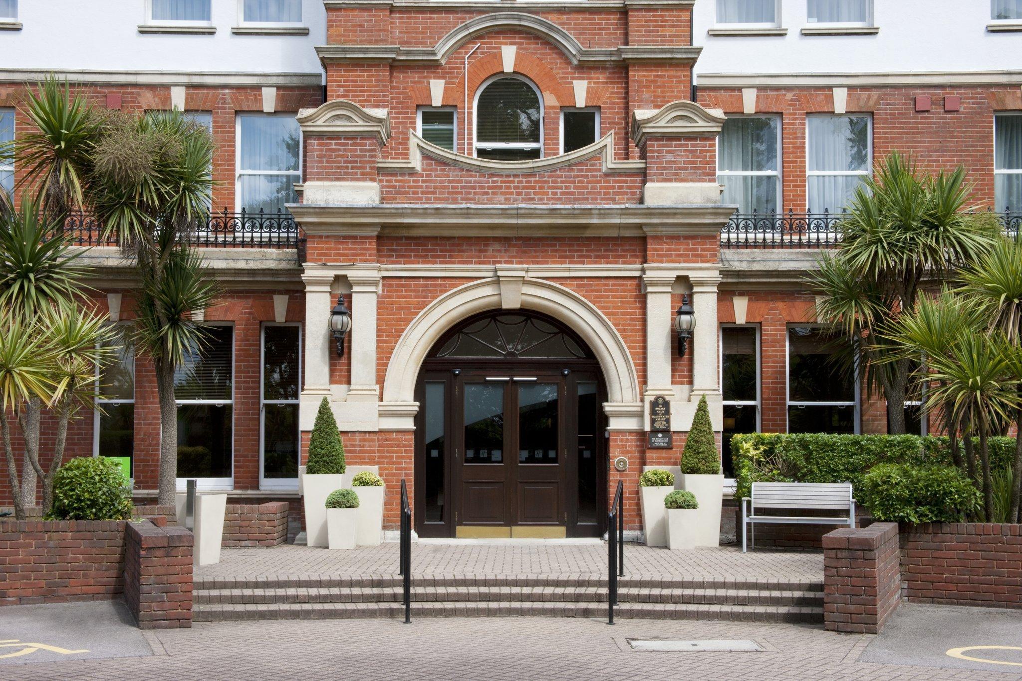 Ngoại cảnh khách sạn