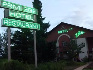 Ngoại cảnh khách sạn