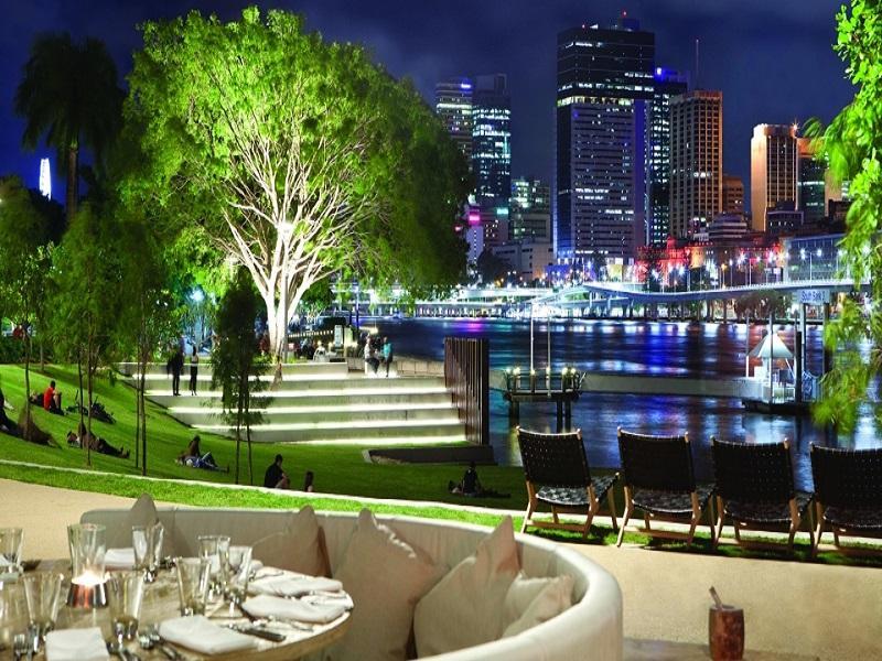 Nơi tham quan gần đây