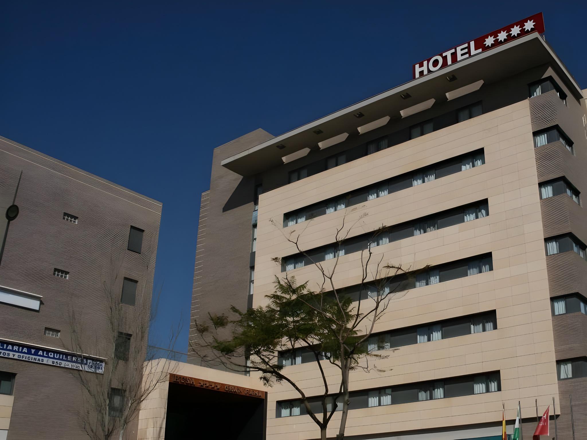 Ngoại cảnh khách sạn