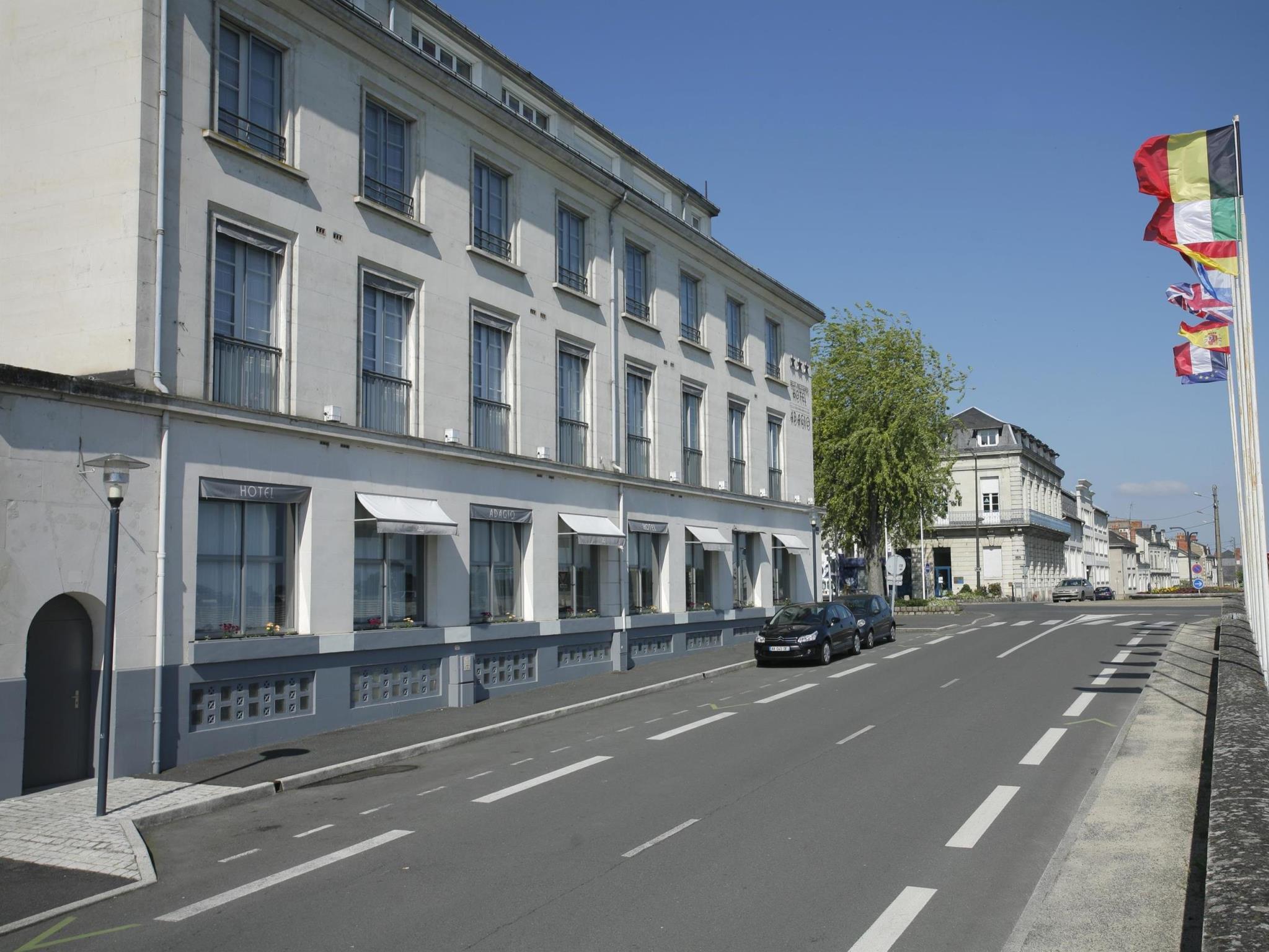 Ngoại cảnh khách sạn