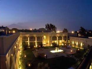 Ngoại cảnh khách sạn