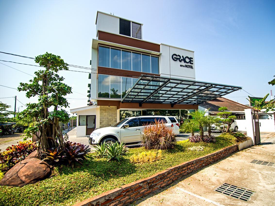 Ngoại cảnh khách sạn