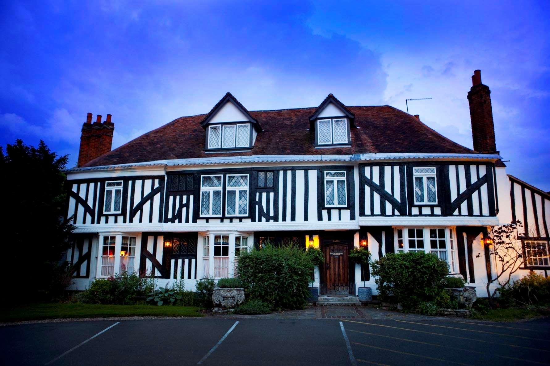 Ngoại cảnh khách sạn