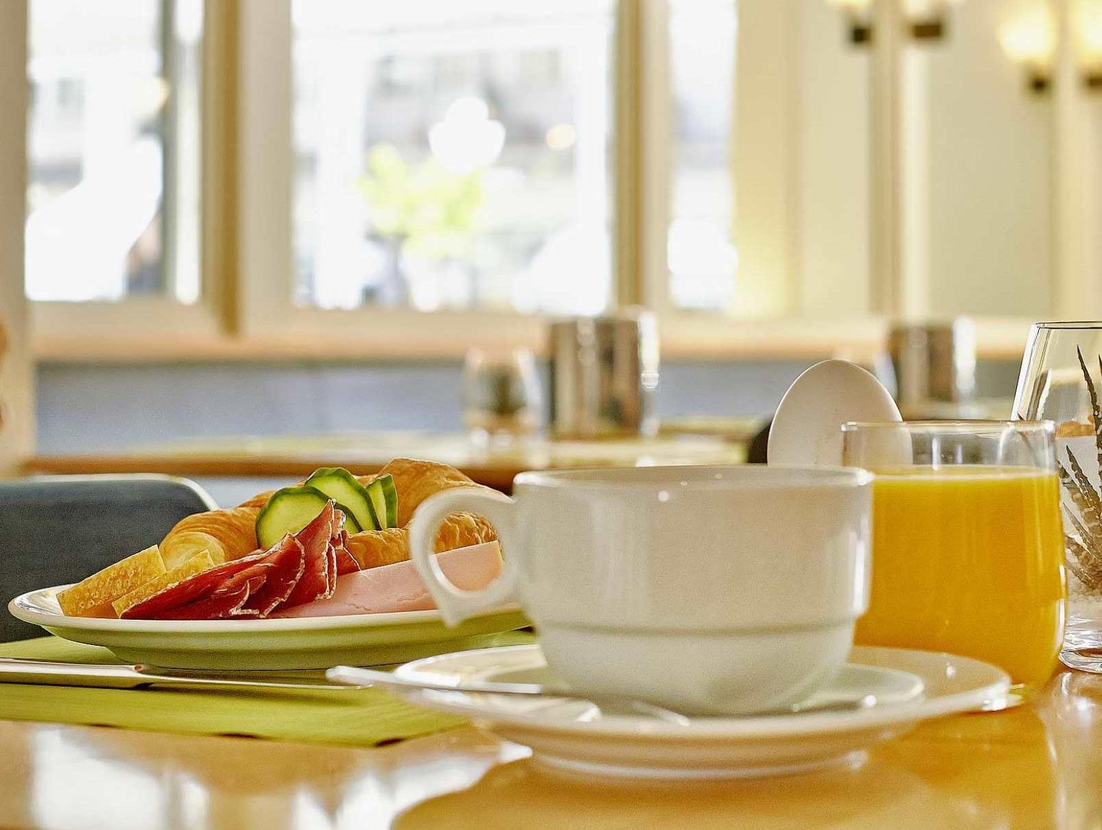 Đồ ăn và thức uống