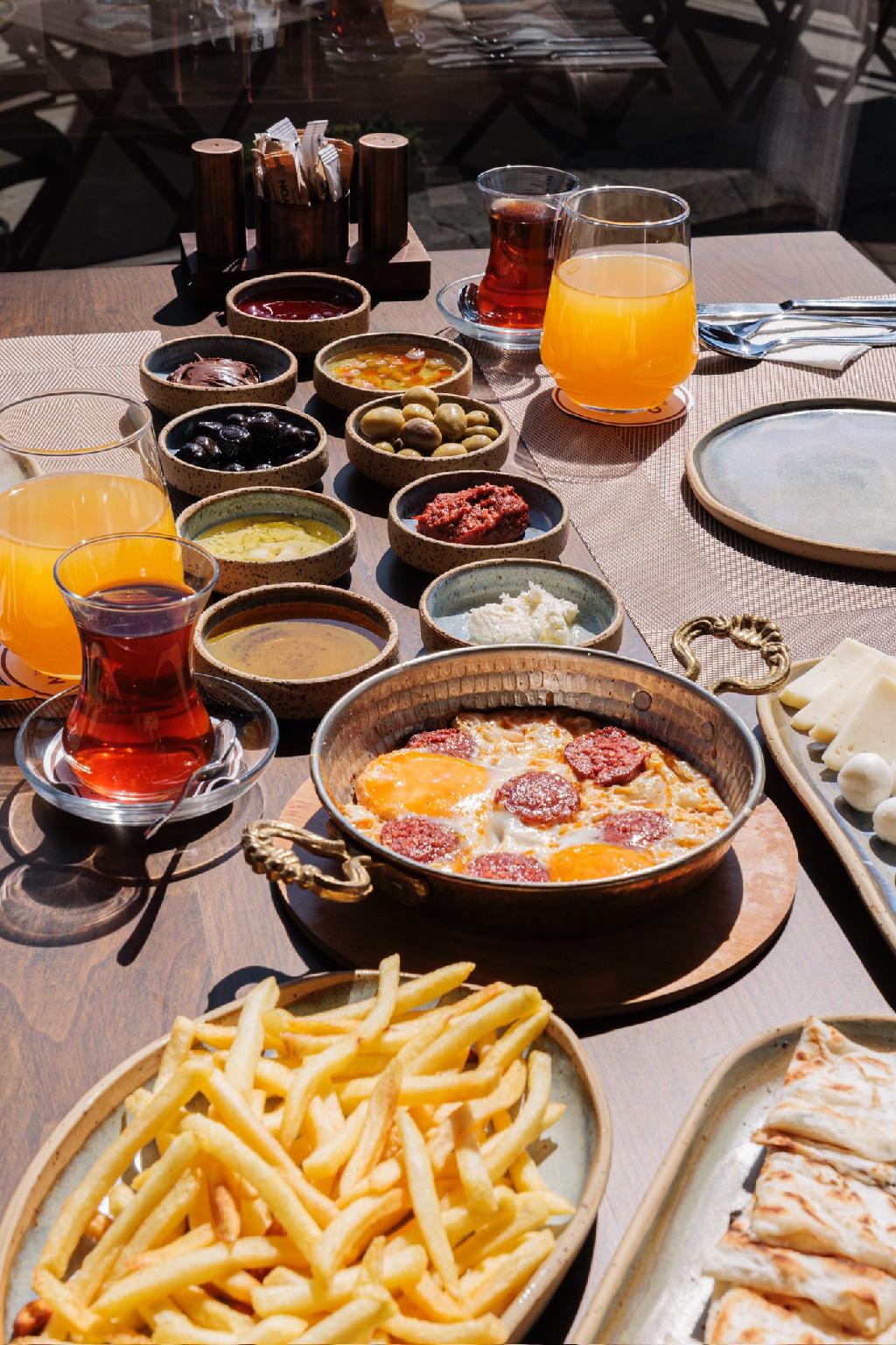 Đồ ăn và thức uống