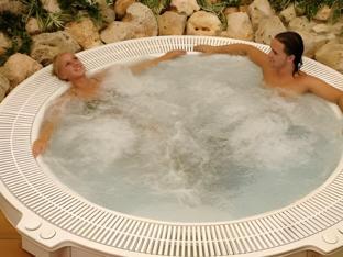 Bồn tắm nước nóng