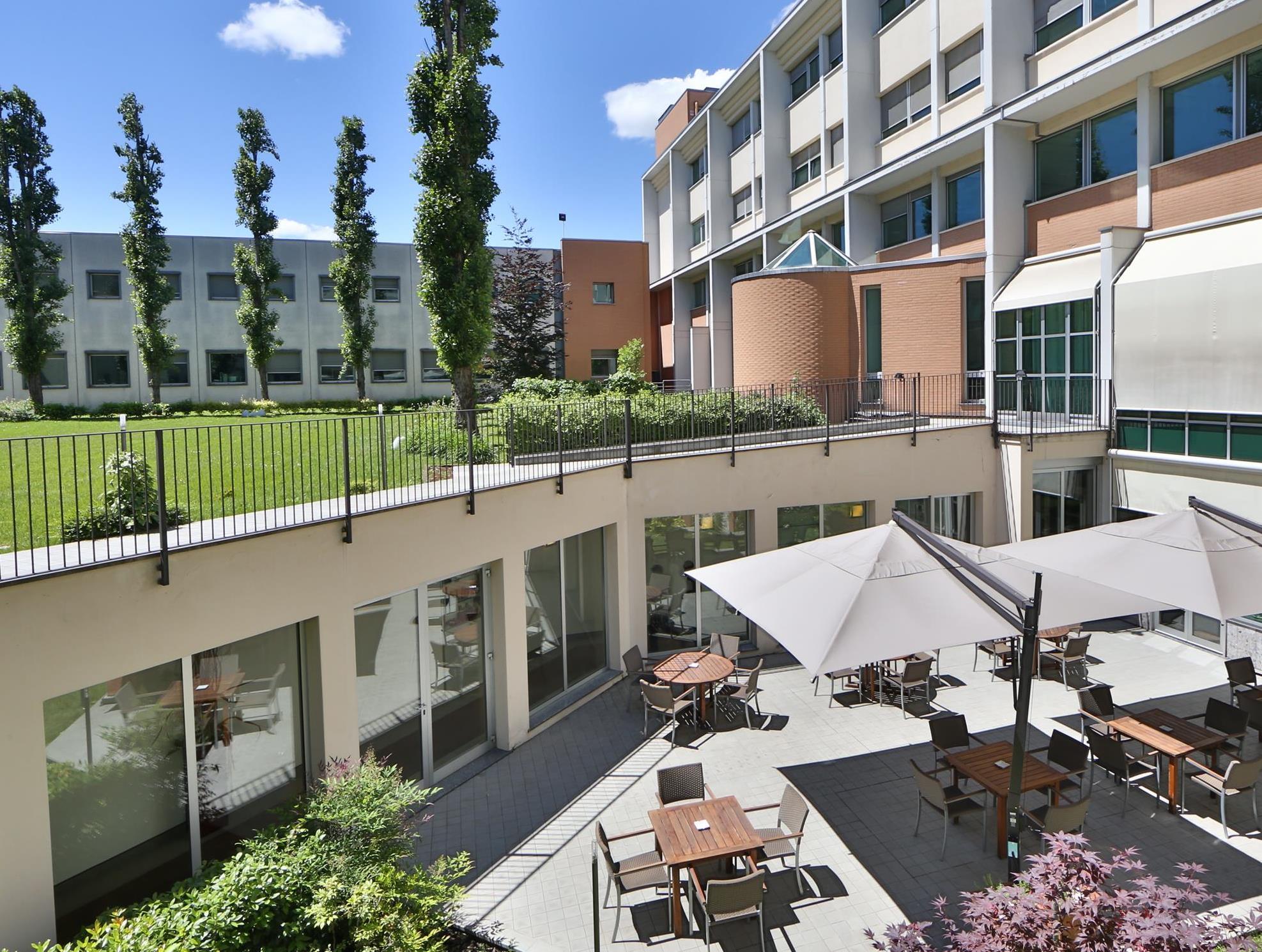 Ngoại cảnh khách sạn