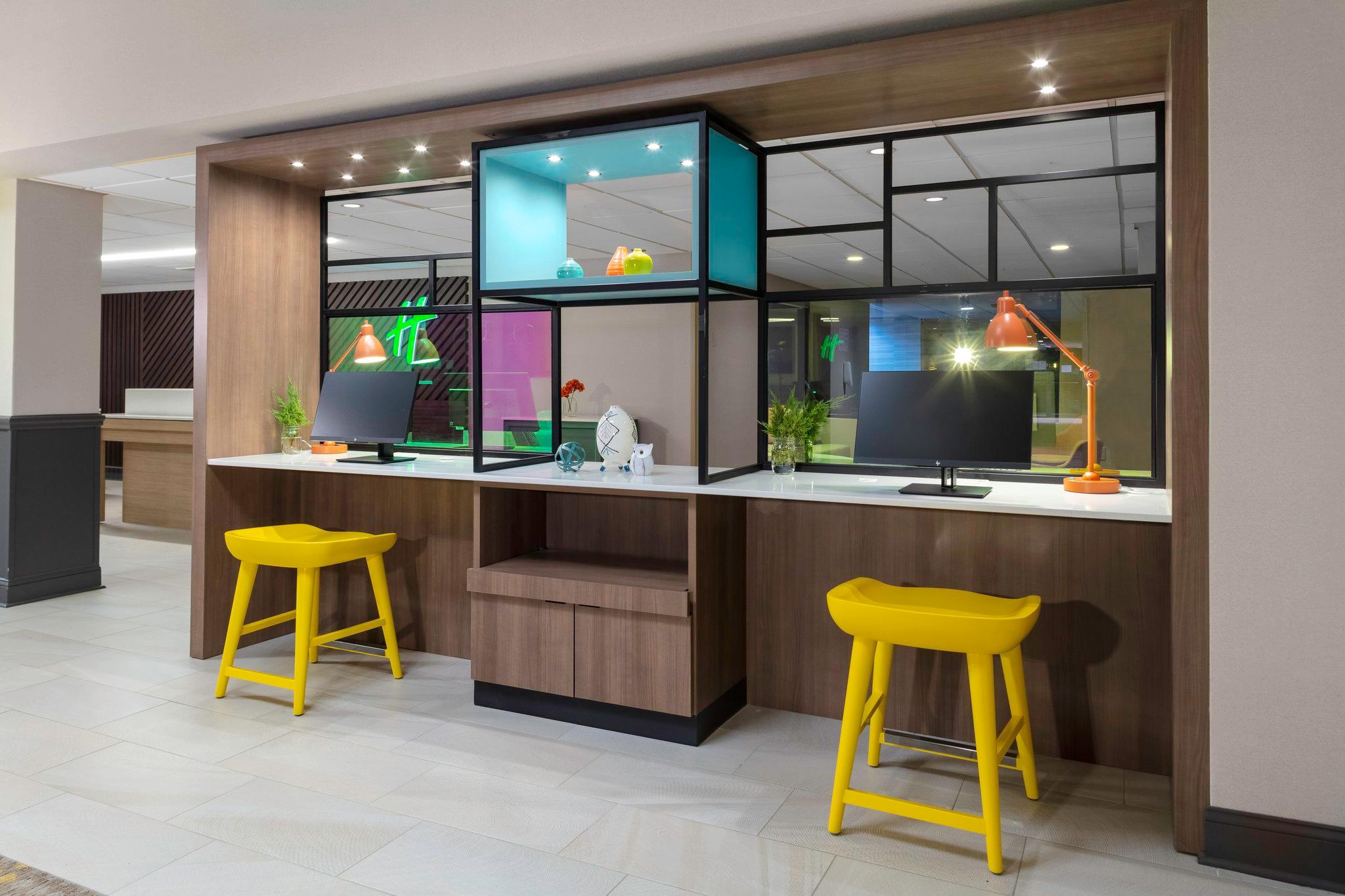 Trung tâm hội nghị