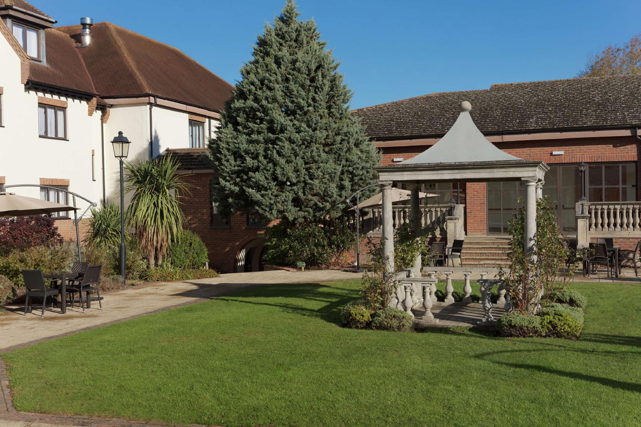 Ngoại cảnh khách sạn