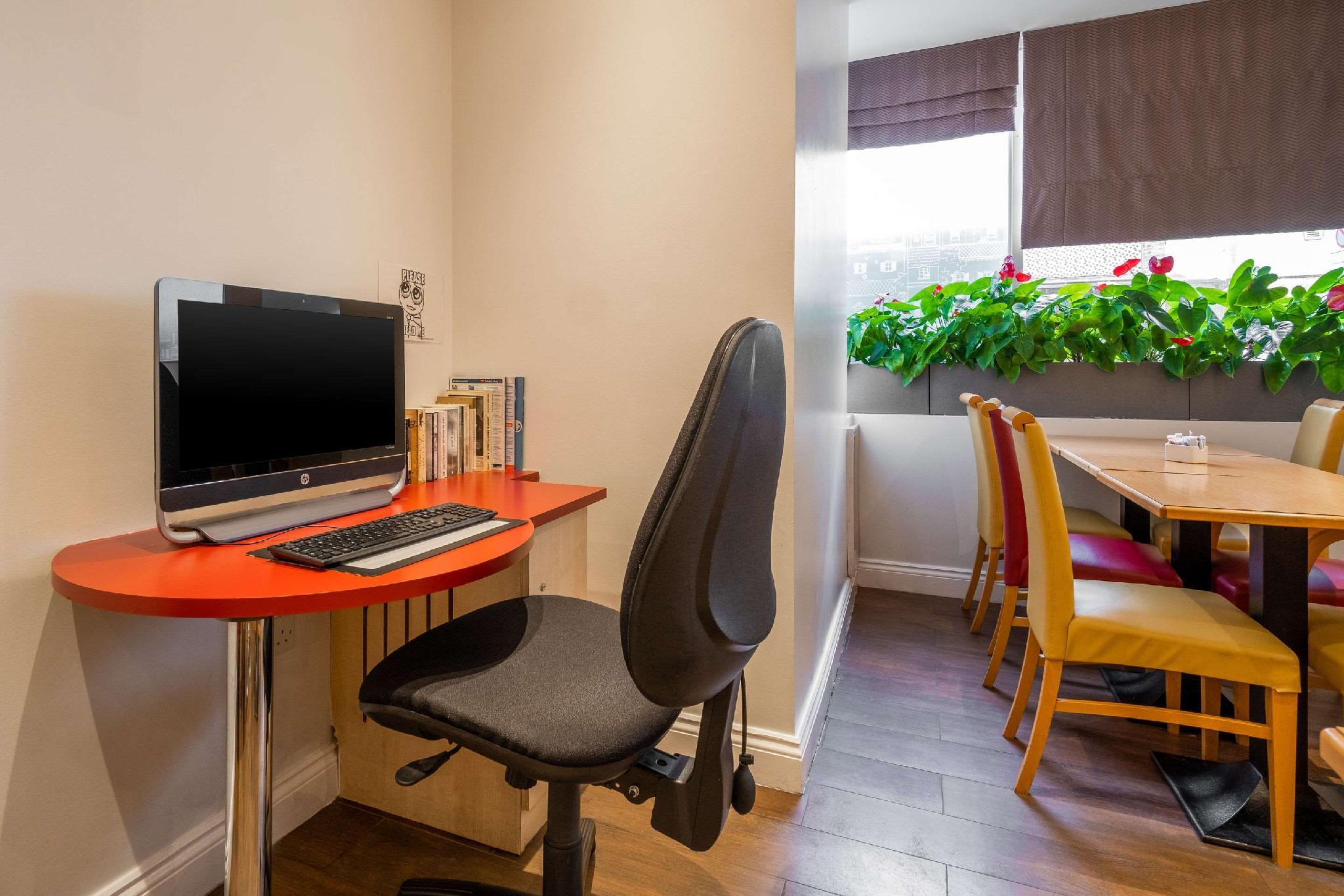 Trung tâm hội nghị