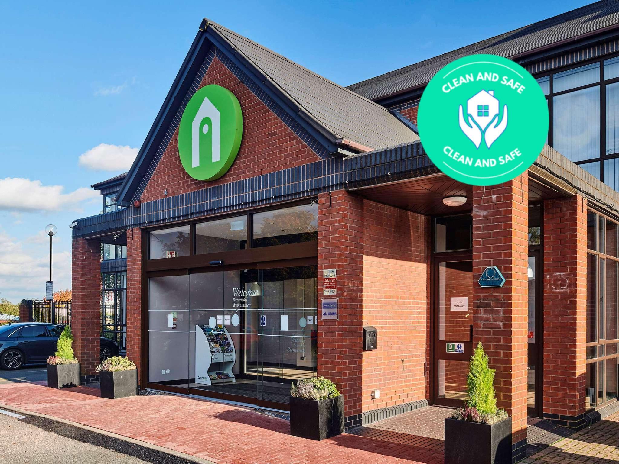 Ngoại cảnh khách sạn