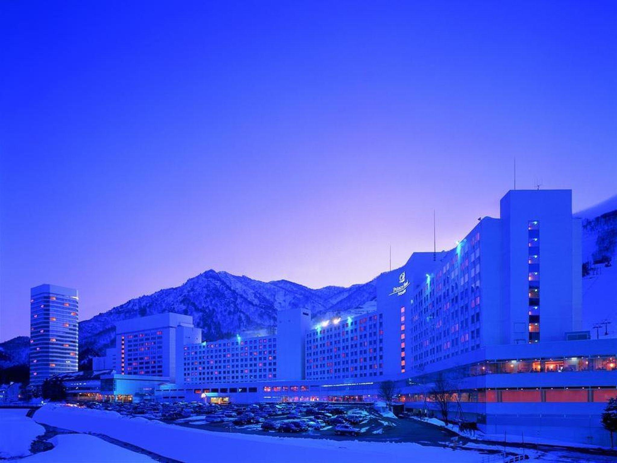 Khu vực xung quanh