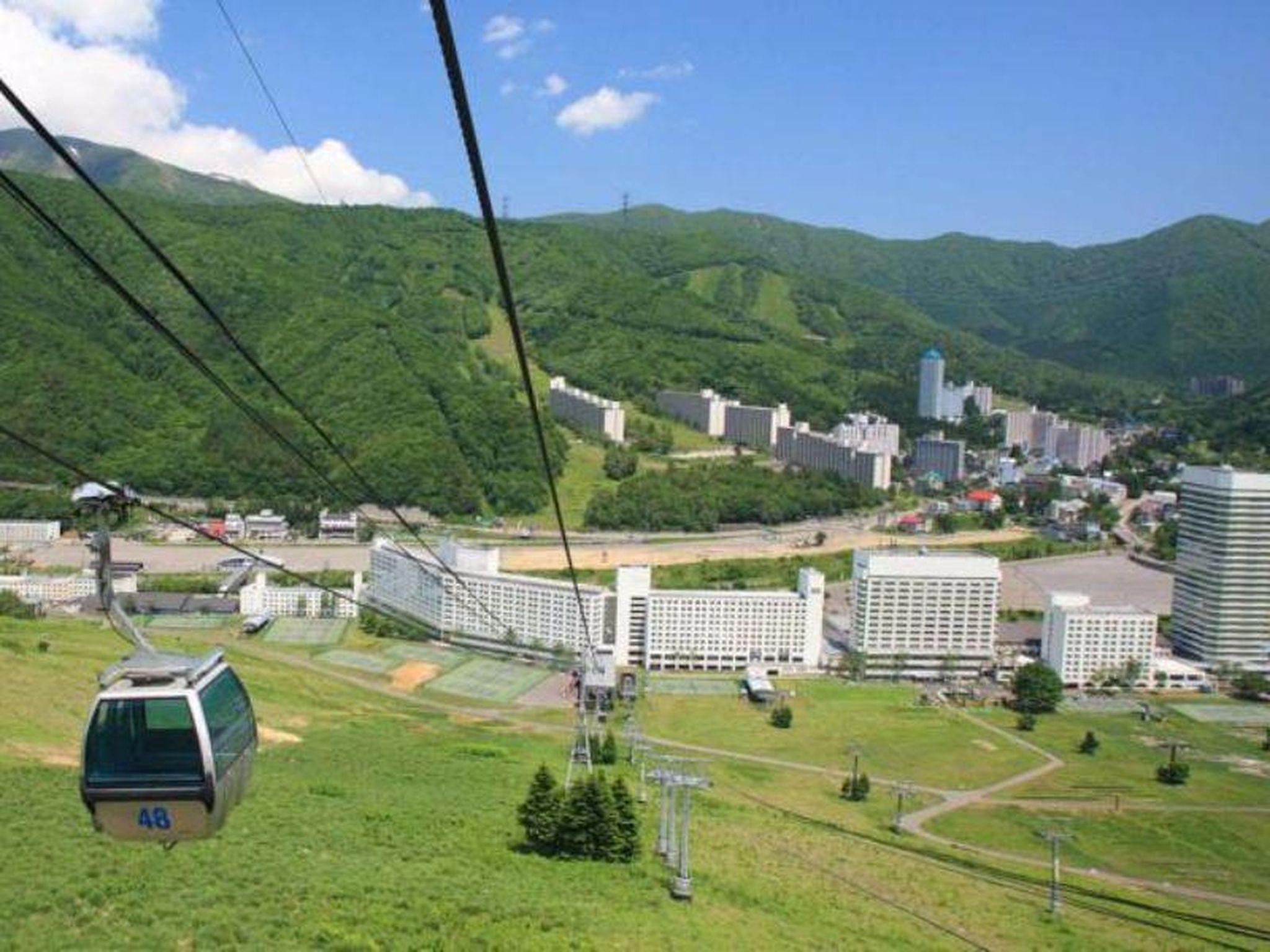 Khu vực xung quanh