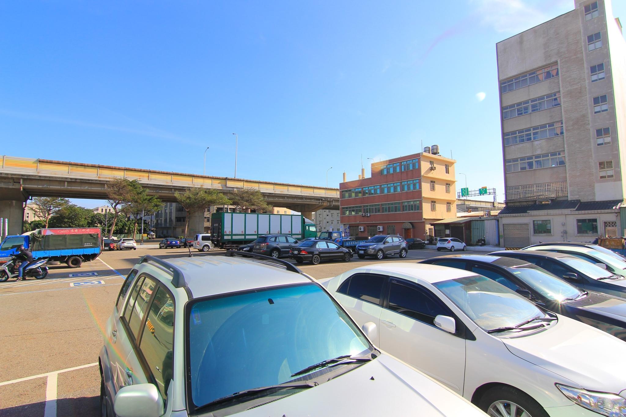 Khu vực xung quanh