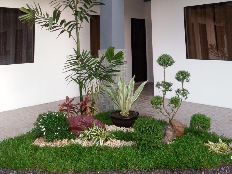 Ngoại cảnh khách sạn