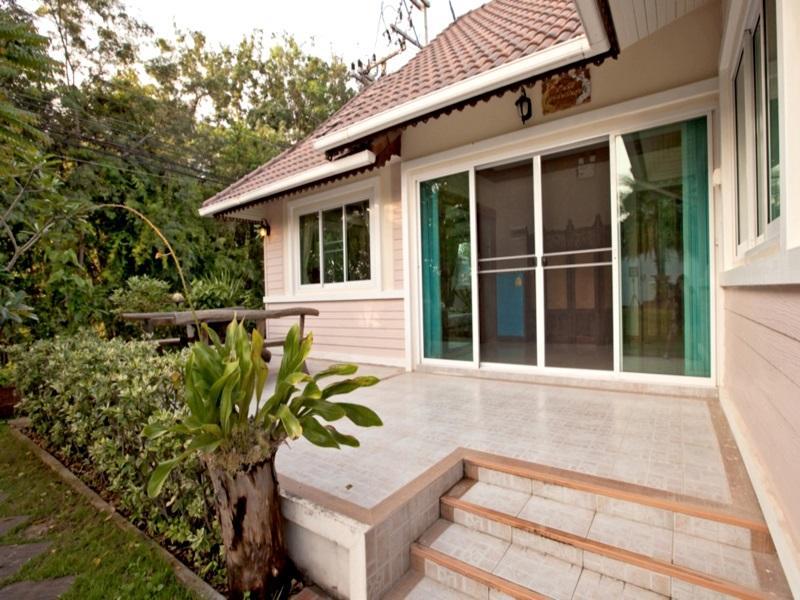 Ngoại cảnh khách sạn