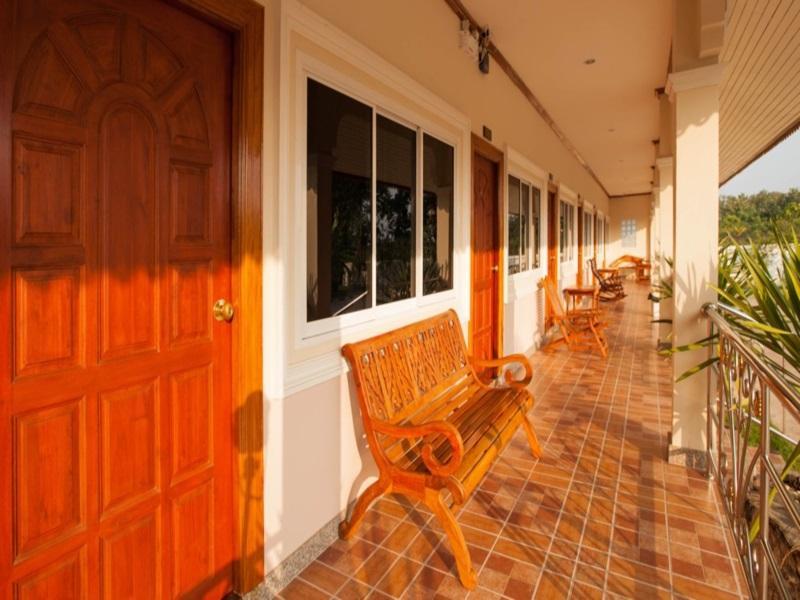 Ngoại cảnh khách sạn