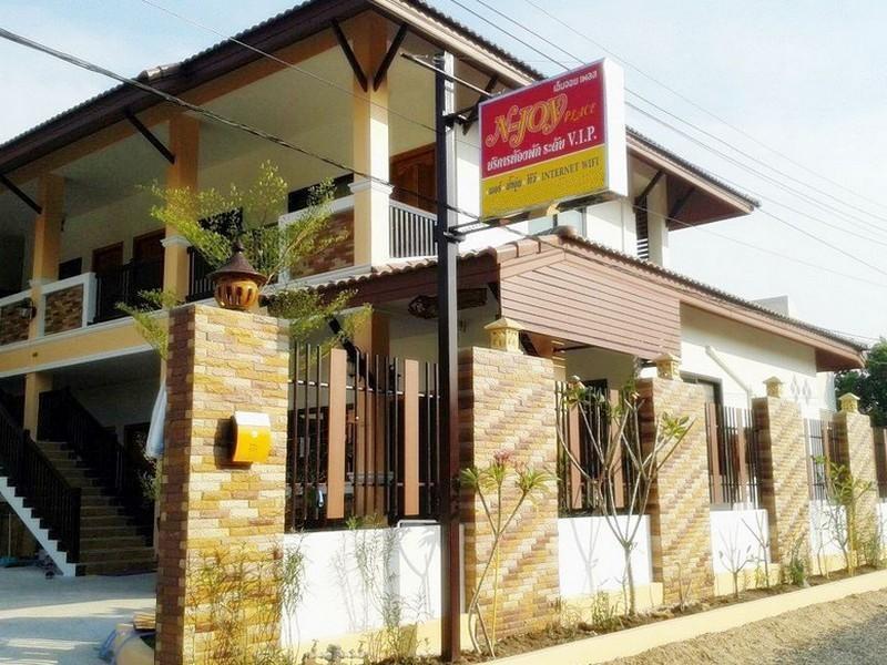 Ngoại cảnh khách sạn