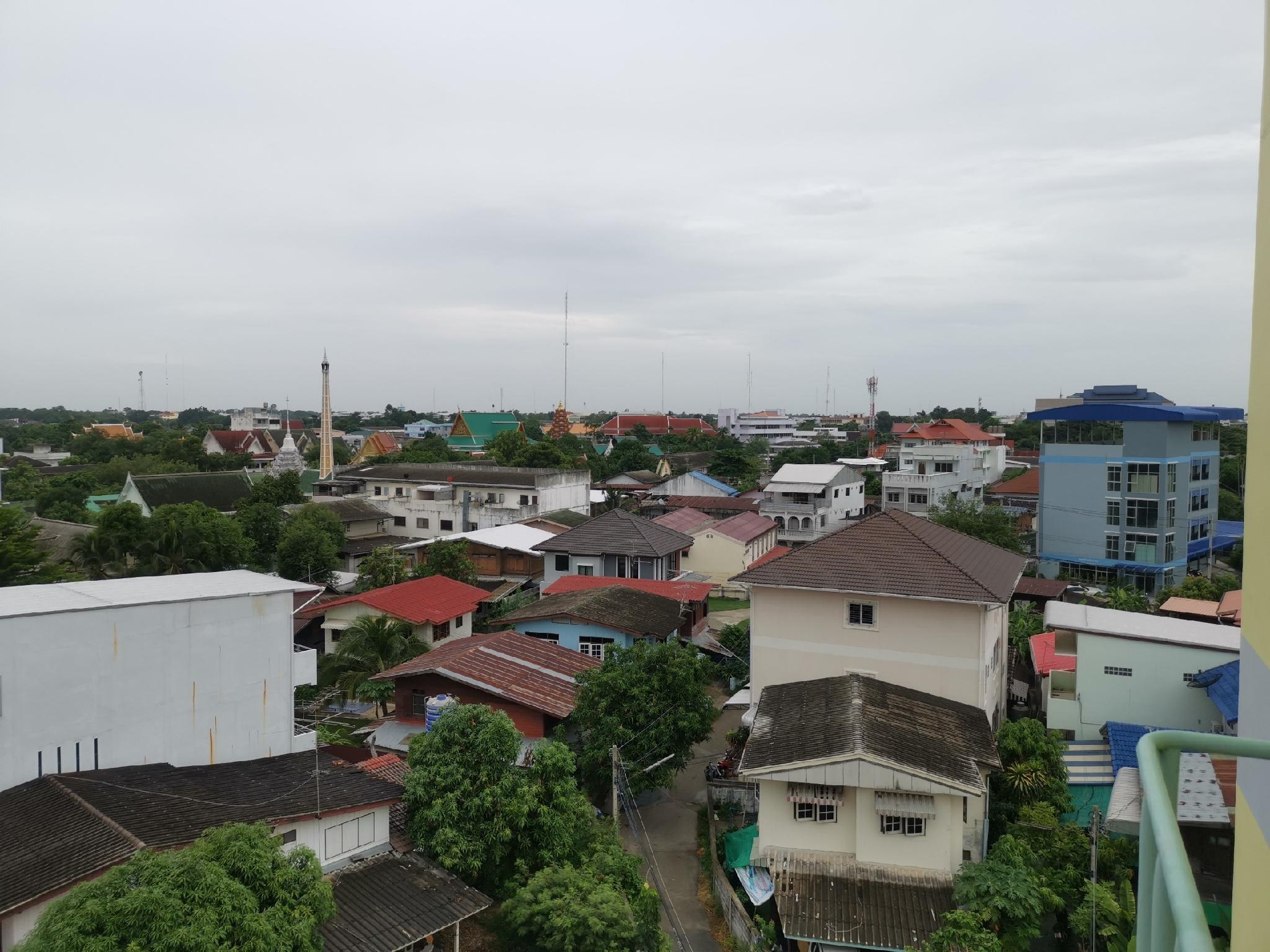 Khu vực xung quanh