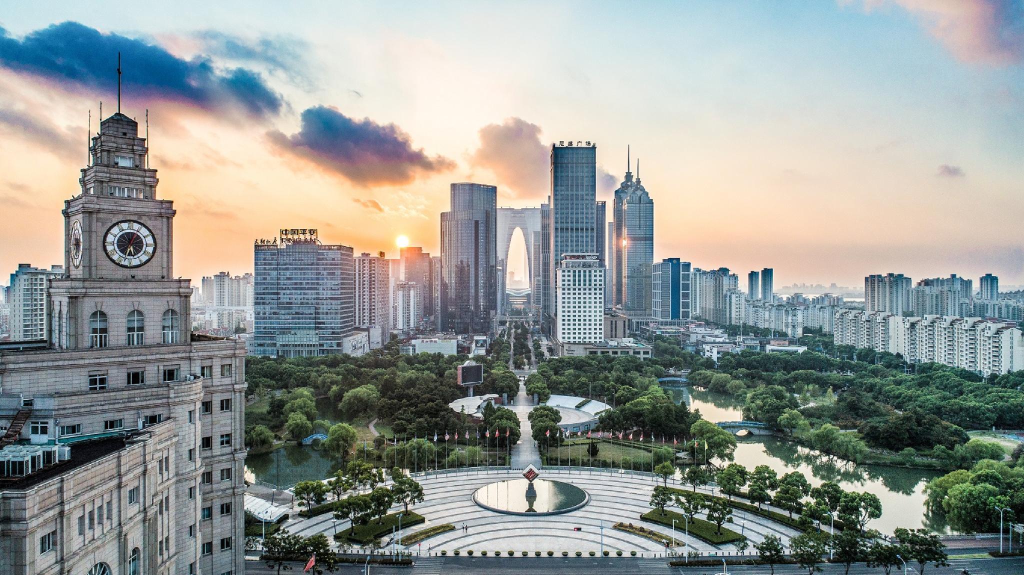 Khu vực xung quanh