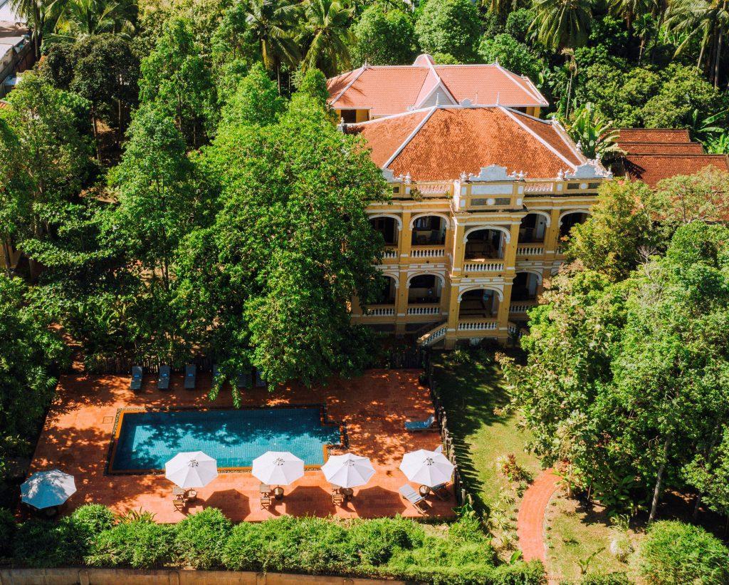 Ngoại cảnh khách sạn