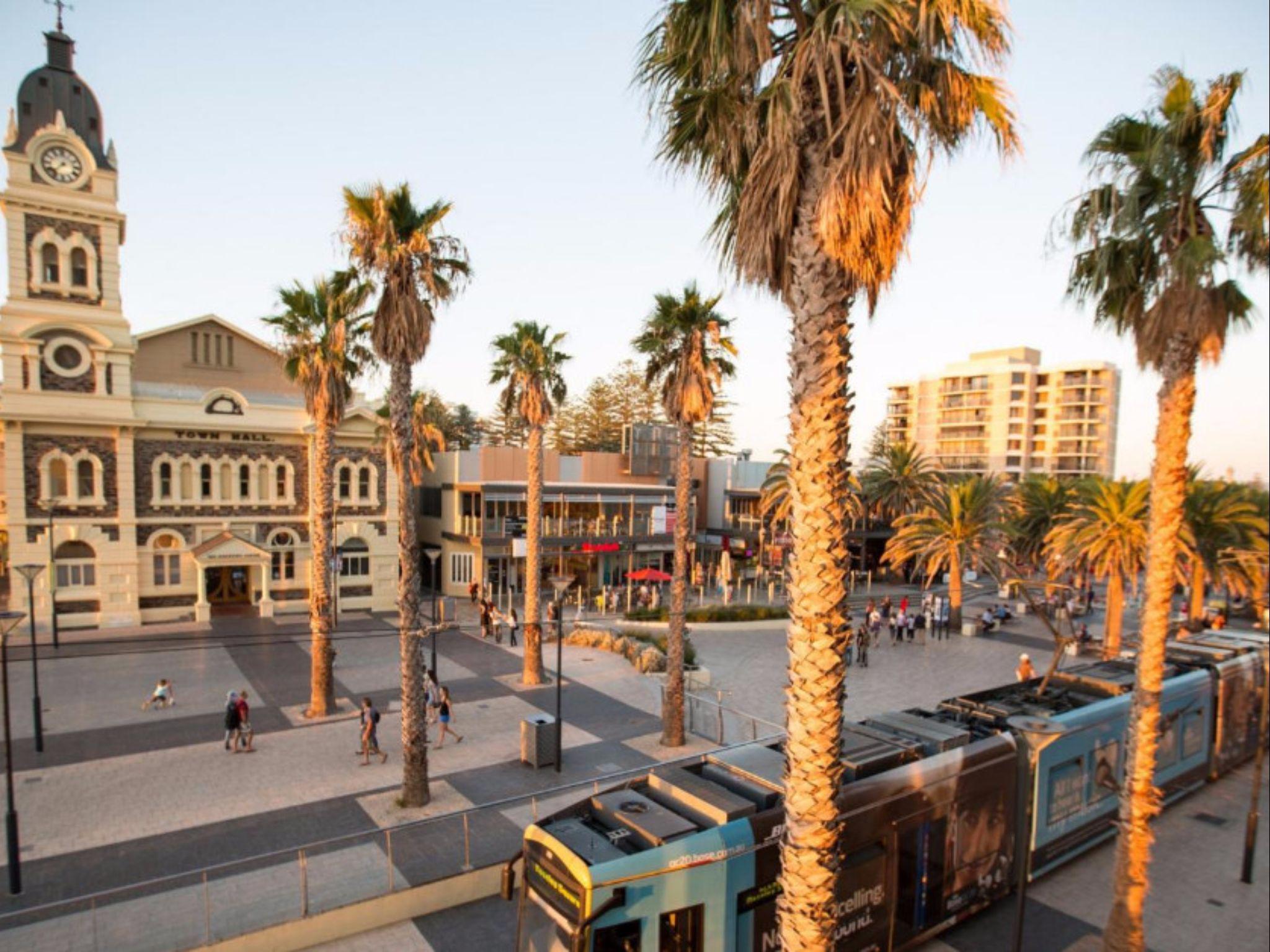 Khu vực xung quanh