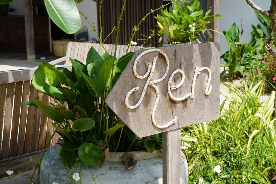 Khu vực xung quanh