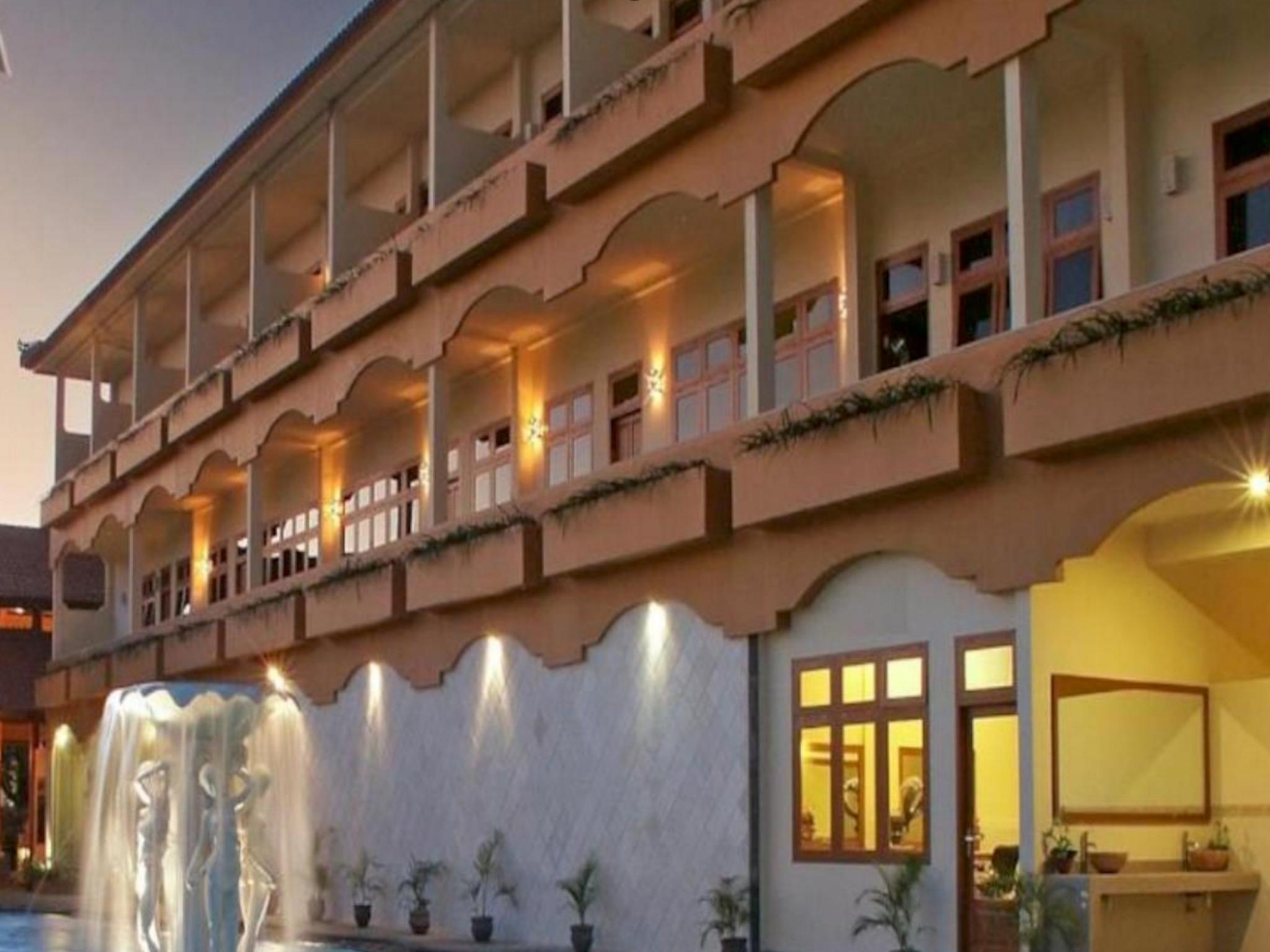 Ngoại cảnh khách sạn