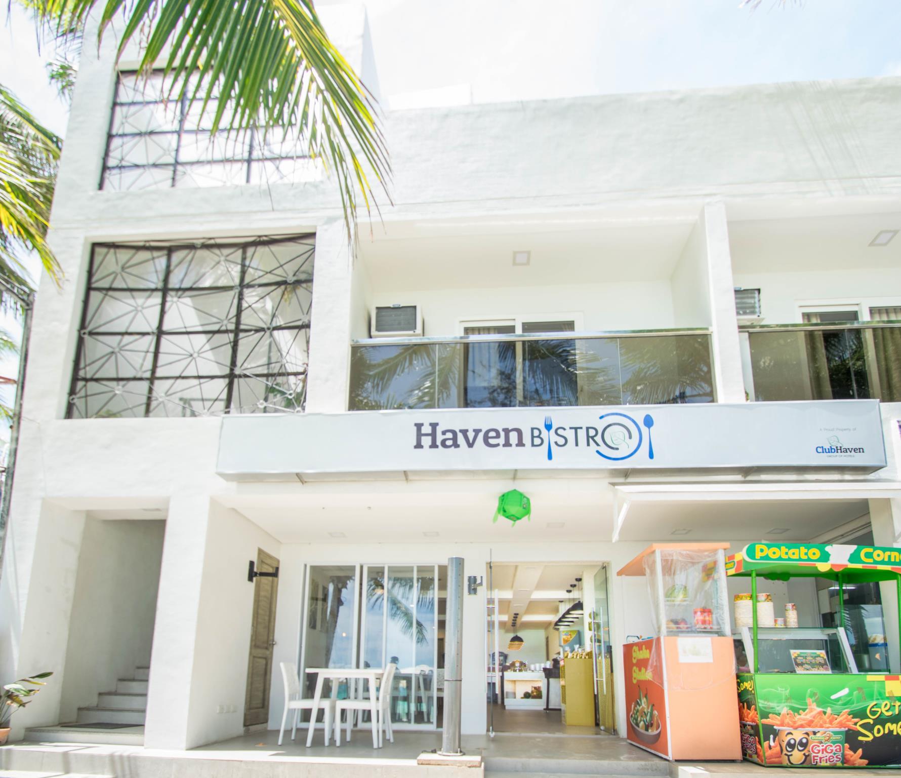 Ngoại cảnh khách sạn