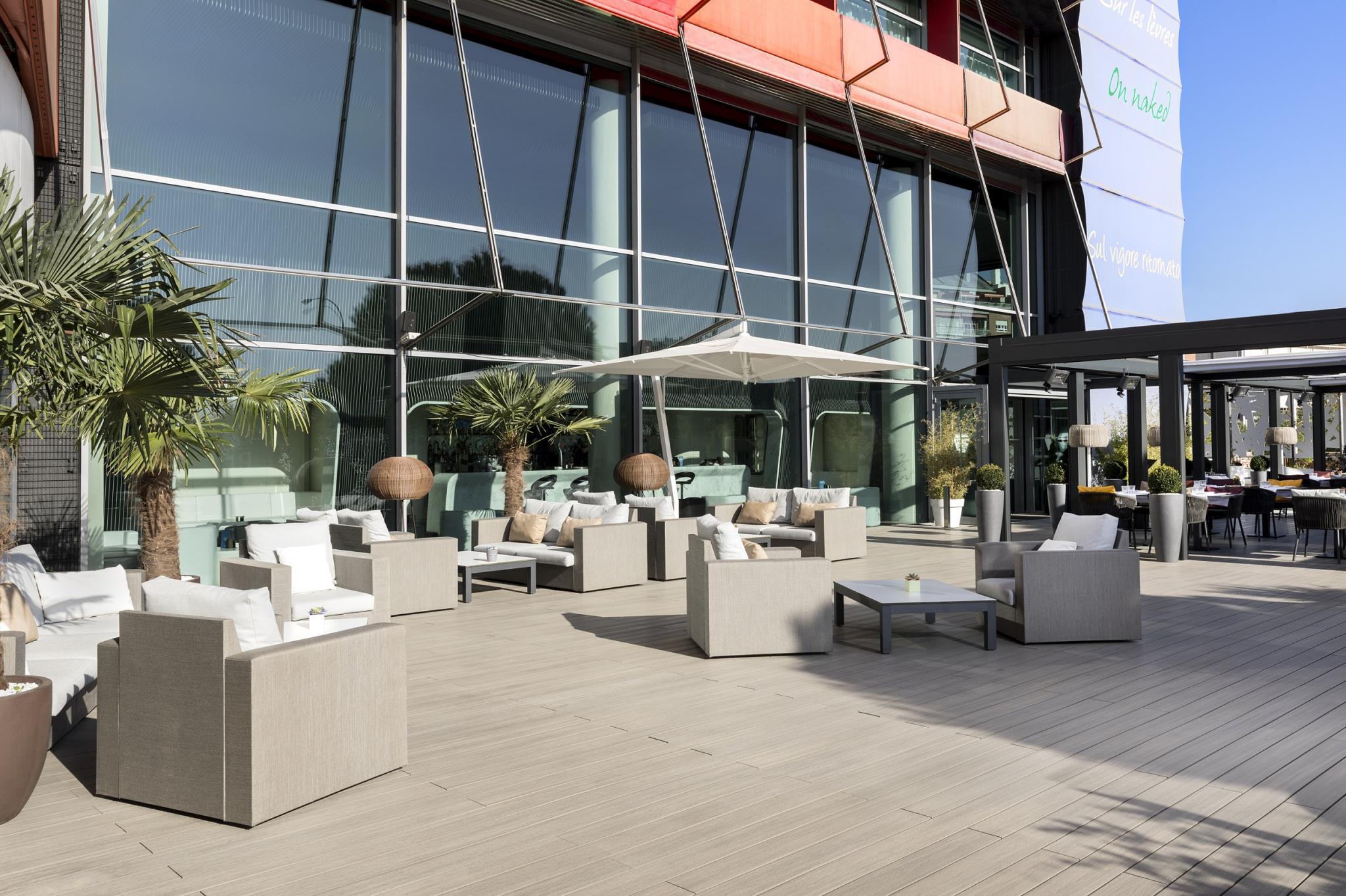 Ngoại cảnh khách sạn