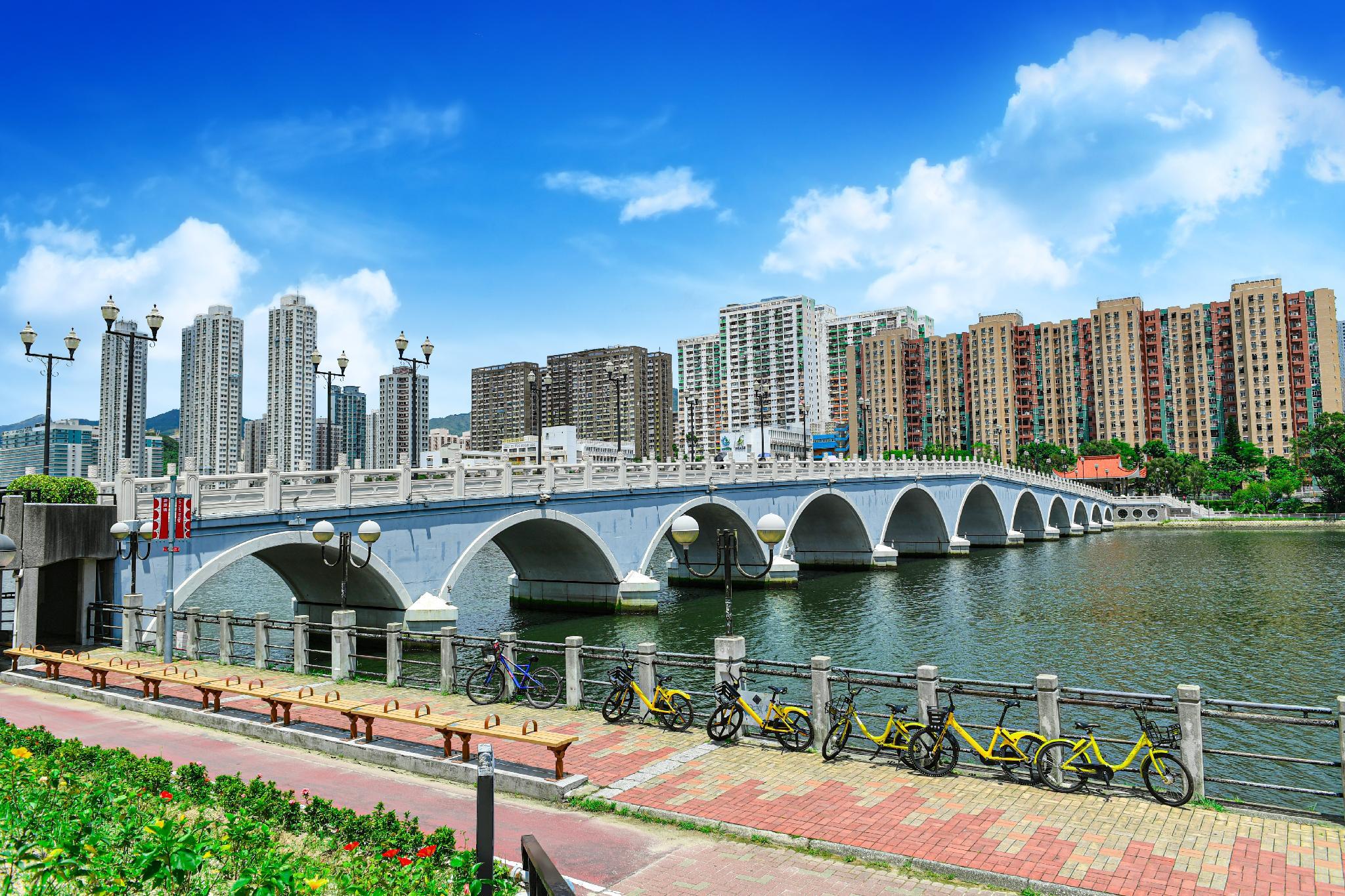 Nơi tham quan gần đây