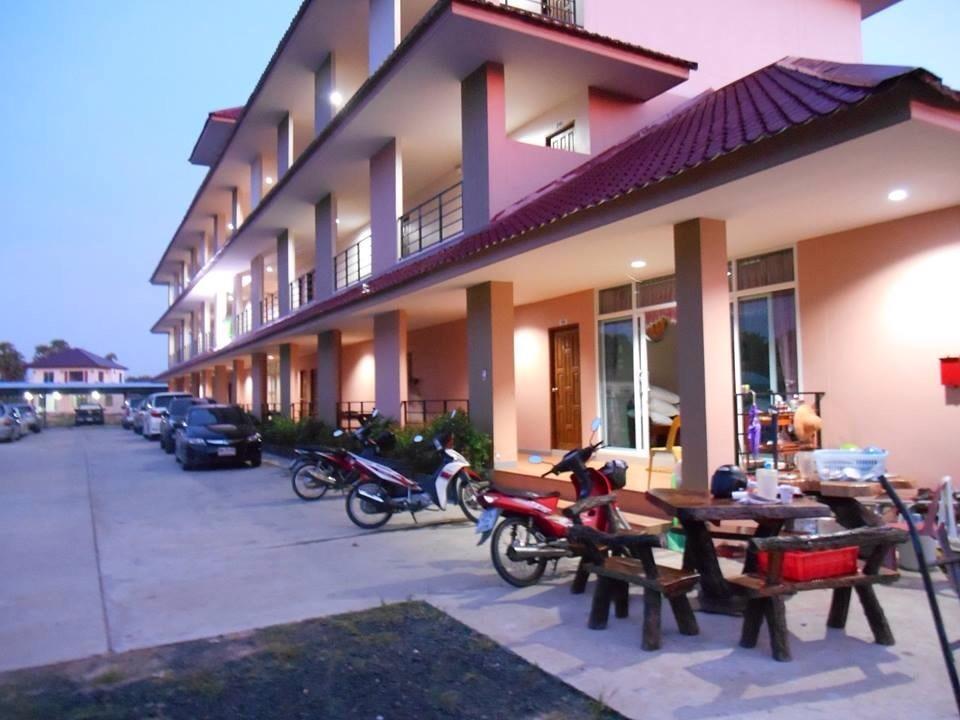 Ngoại cảnh khách sạn