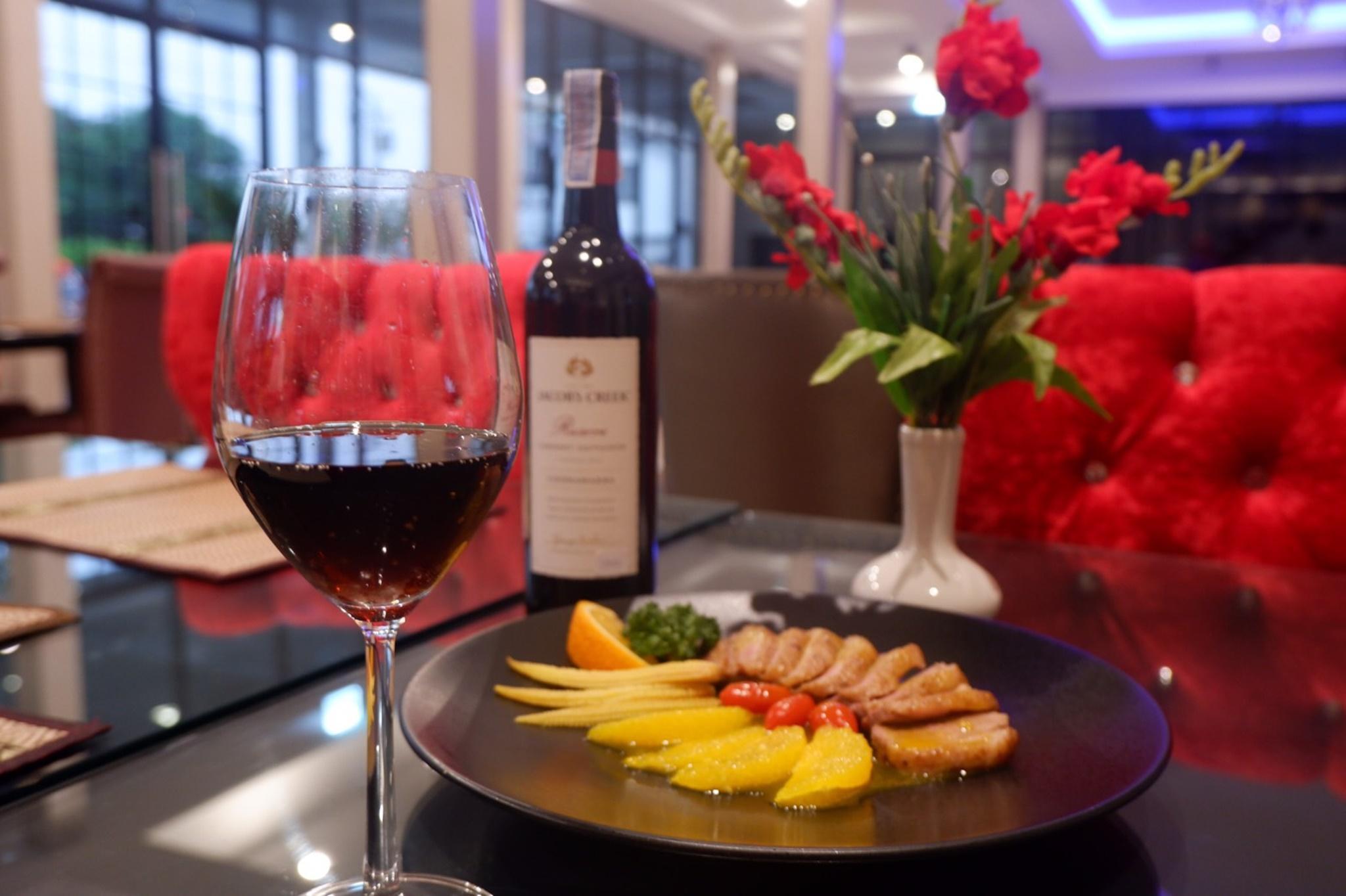 Ngoại cảnh khách sạn