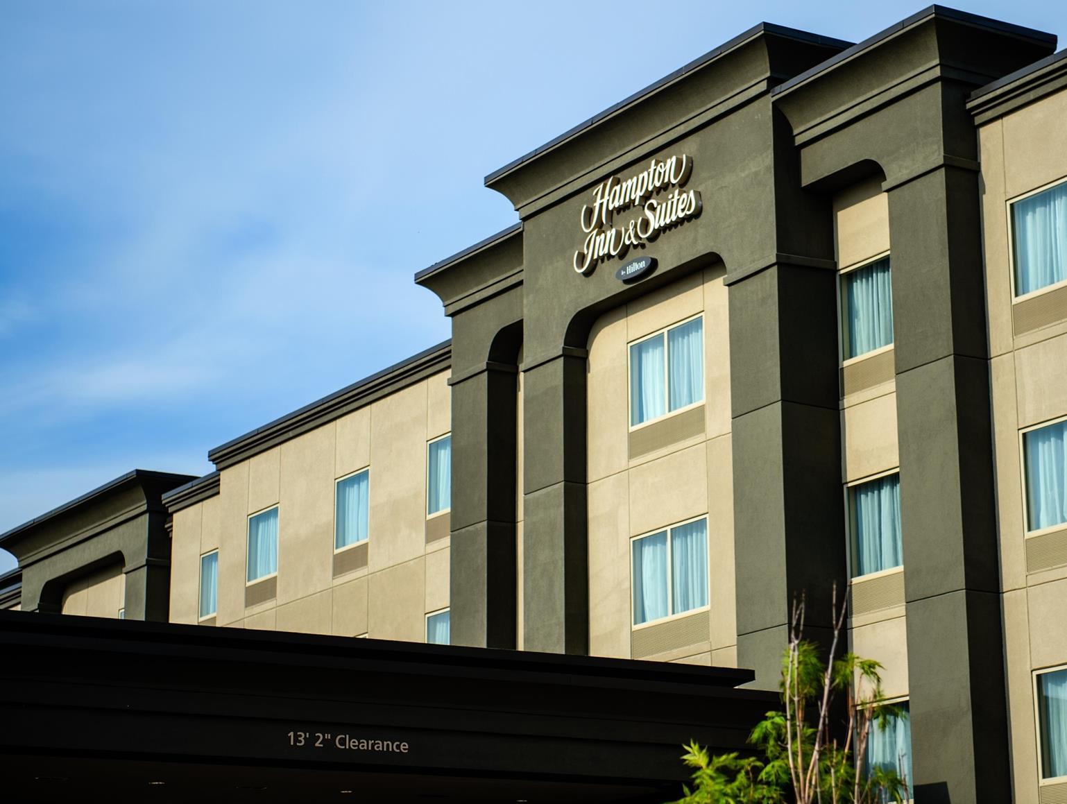 Ngoại cảnh khách sạn