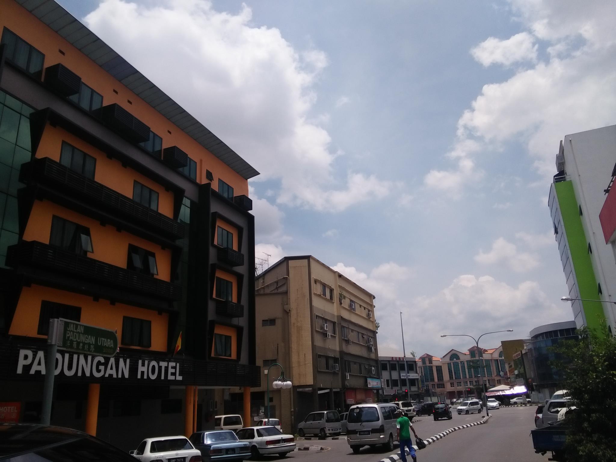 Khu vực xung quanh