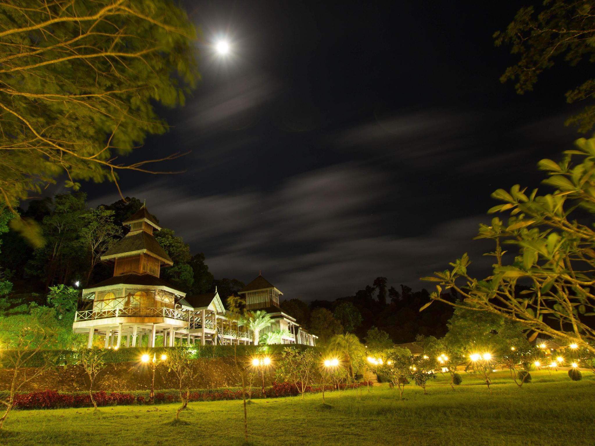 Khu vực xung quanh