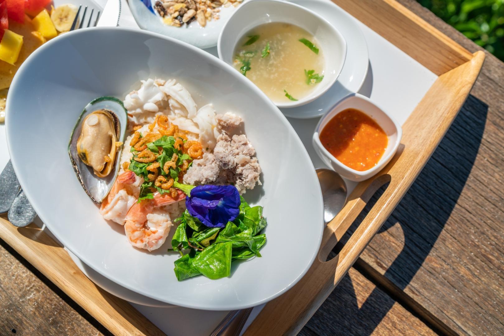 Đồ ăn và thức uống