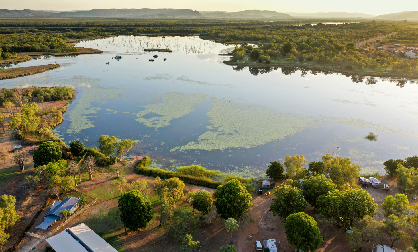 Ngoại cảnh khách sạn