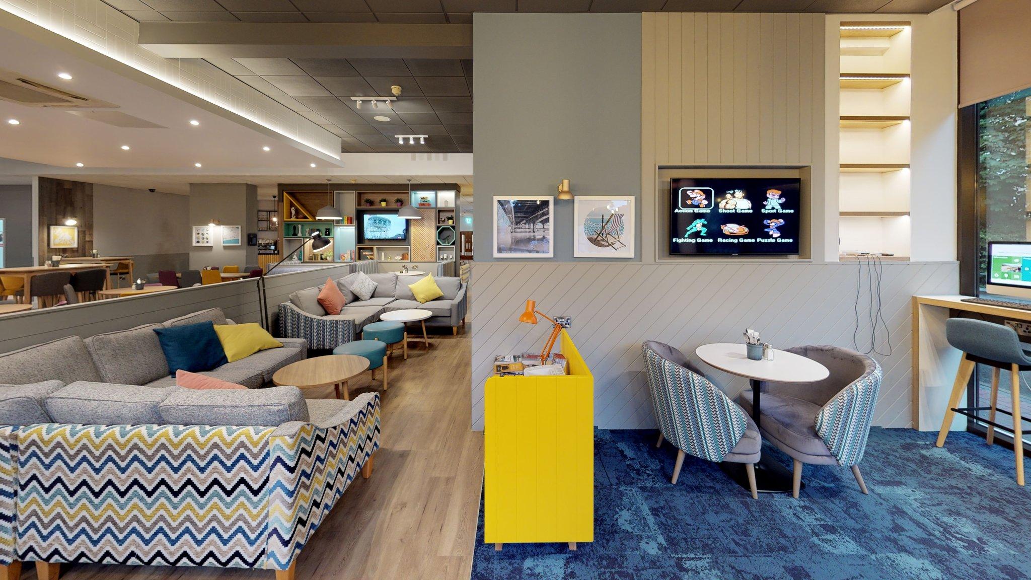 Trung tâm hội nghị