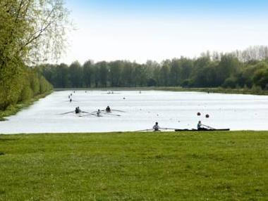 Khu vực xung quanh