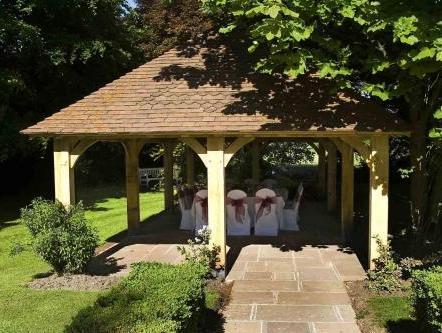 Ngoại cảnh khách sạn