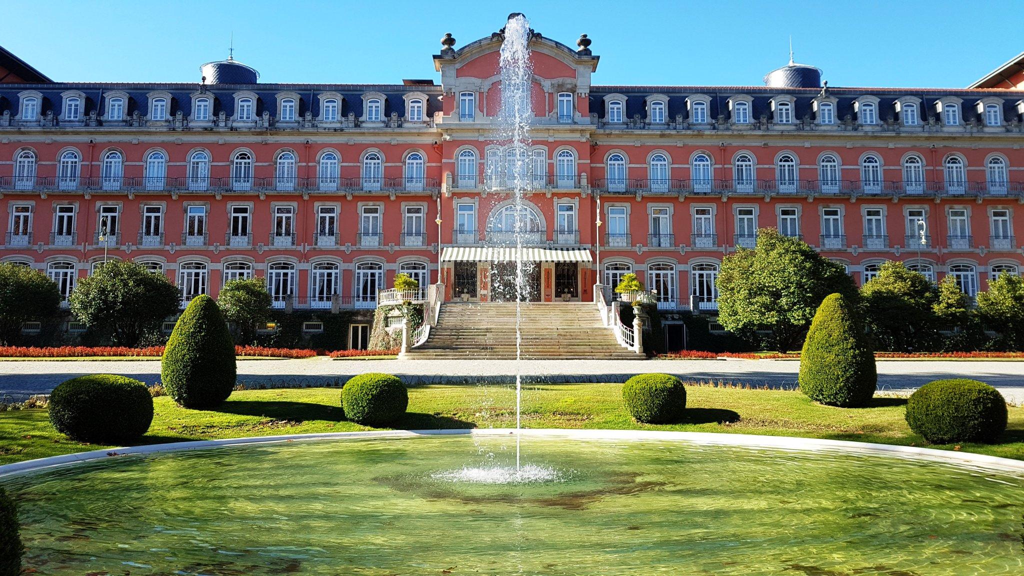 Ngoại cảnh khách sạn