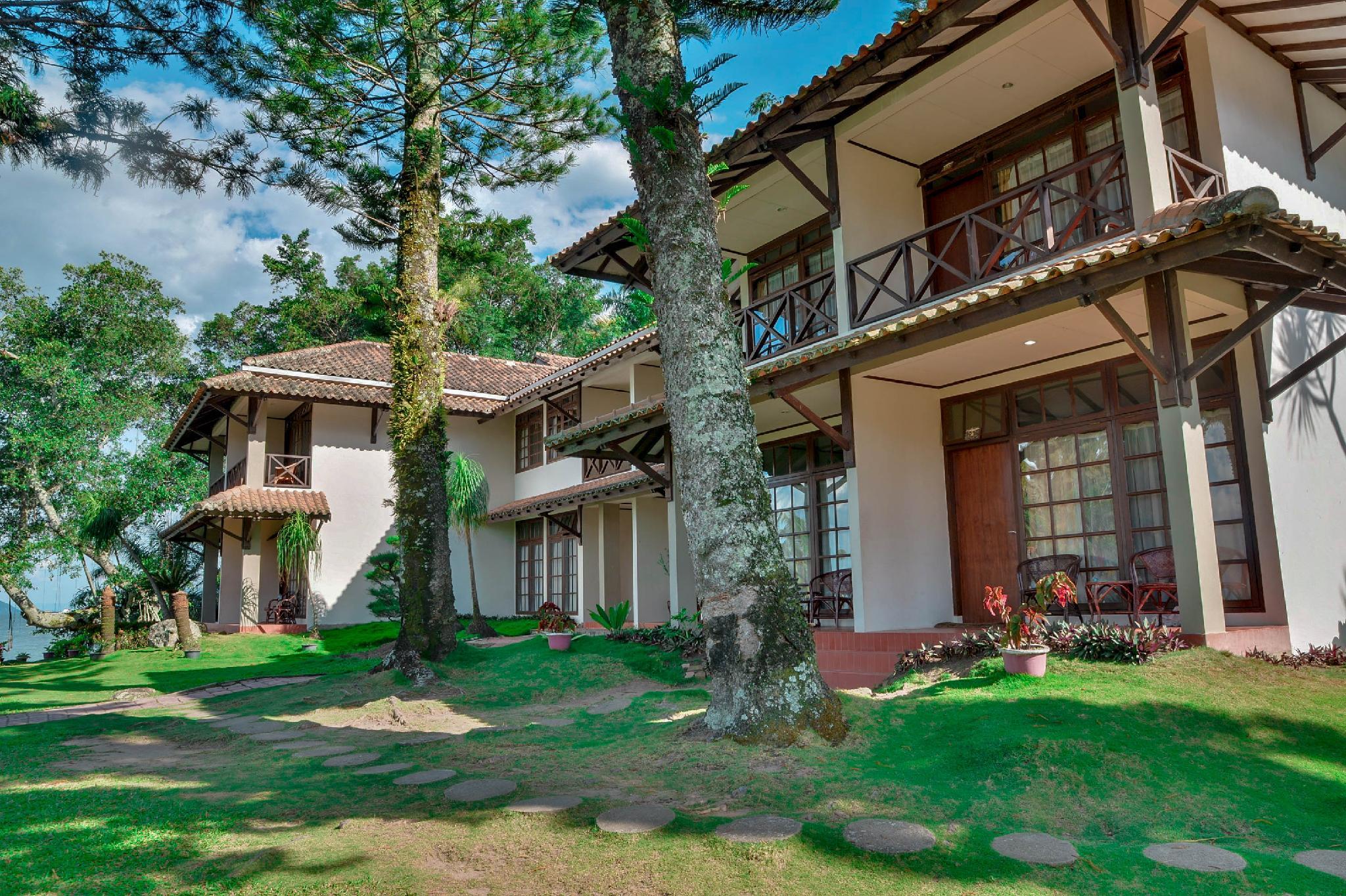 Ngoại cảnh khách sạn