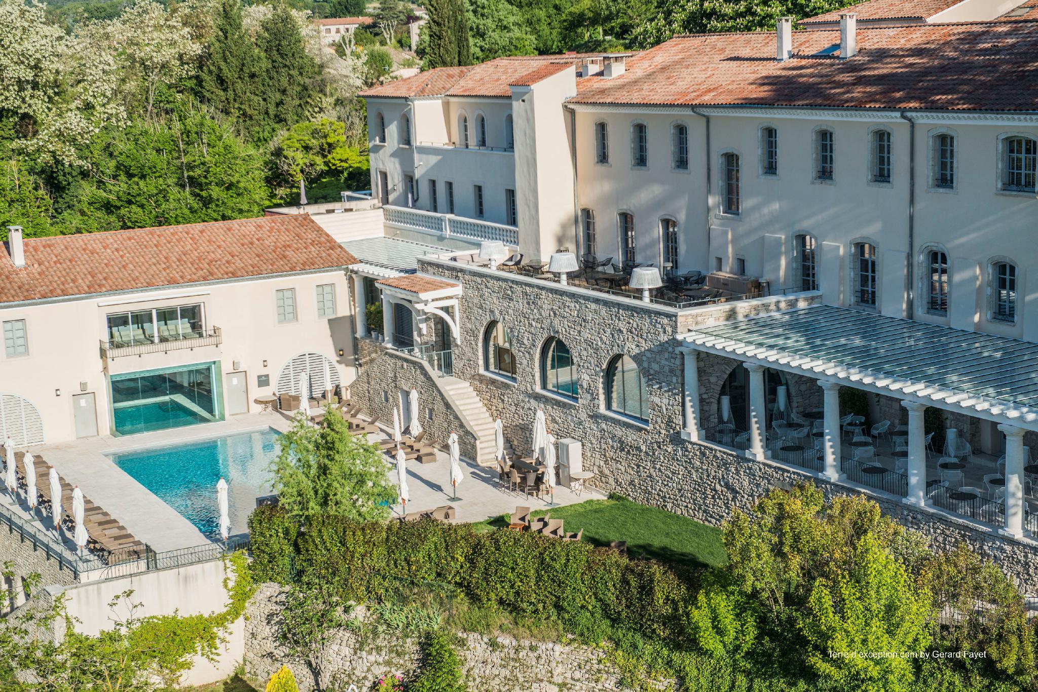 Ngoại cảnh khách sạn