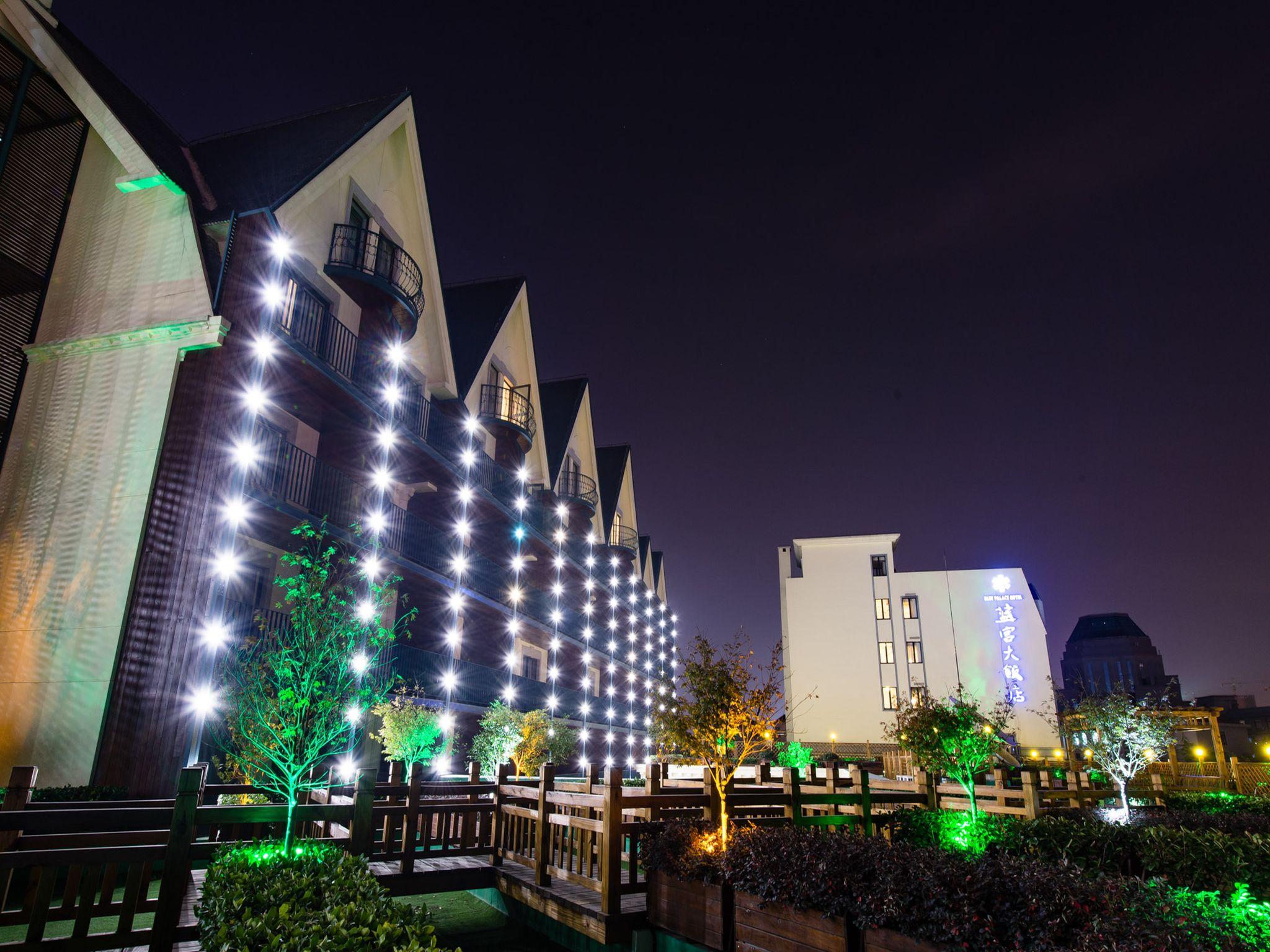 Ngoại cảnh khách sạn