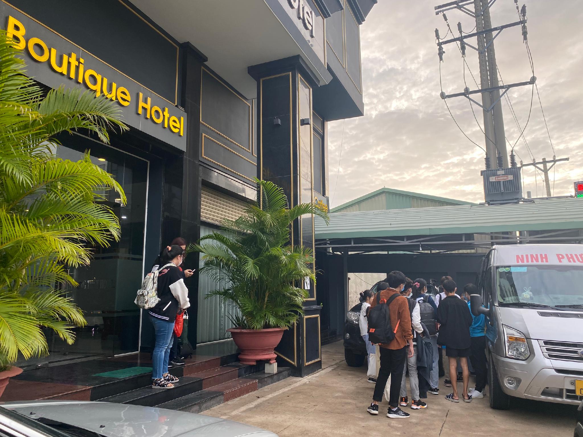 Ngoại cảnh khách sạn